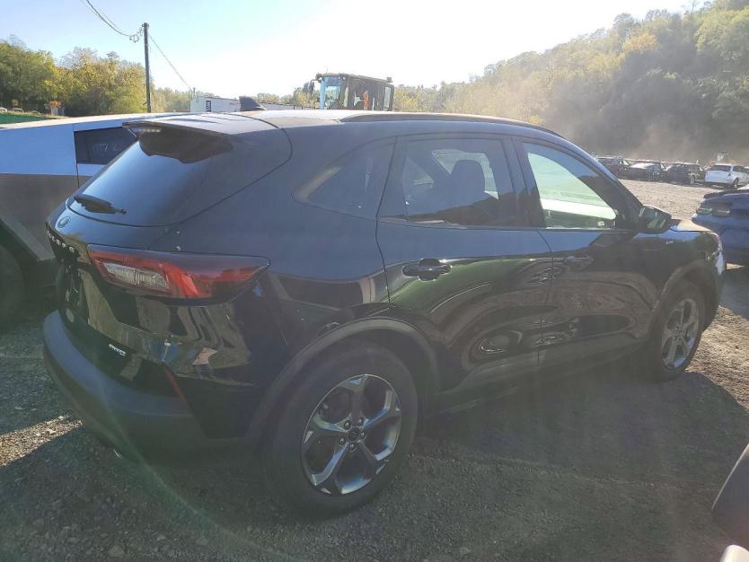 Salvage 2025 Ford Escape 