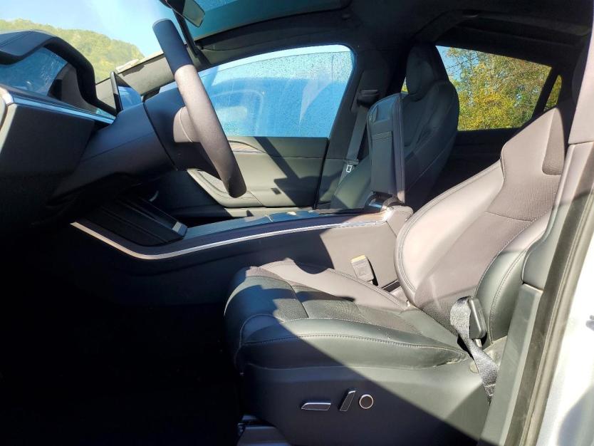Salvage 2025 Tesla Model X 