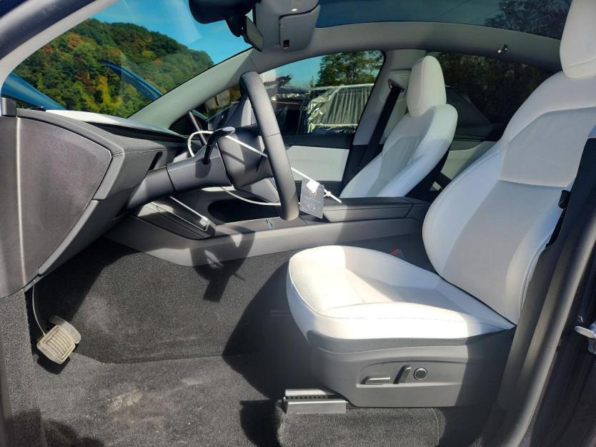 Salvage 2026 Tesla Model Y 