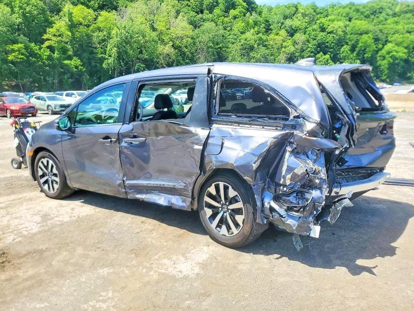 Salvage 2025 Honda Odyssey Exl