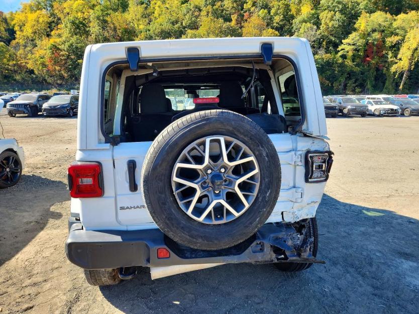 Salvage 2025 Jeep Wrangler Sahara