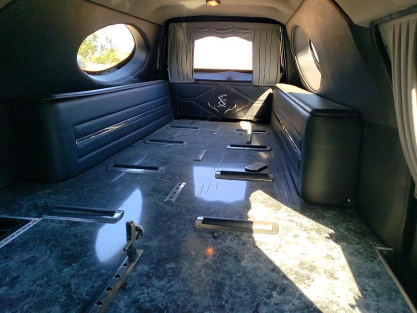 Salvage 2003 Cadillac Commercial Hearse