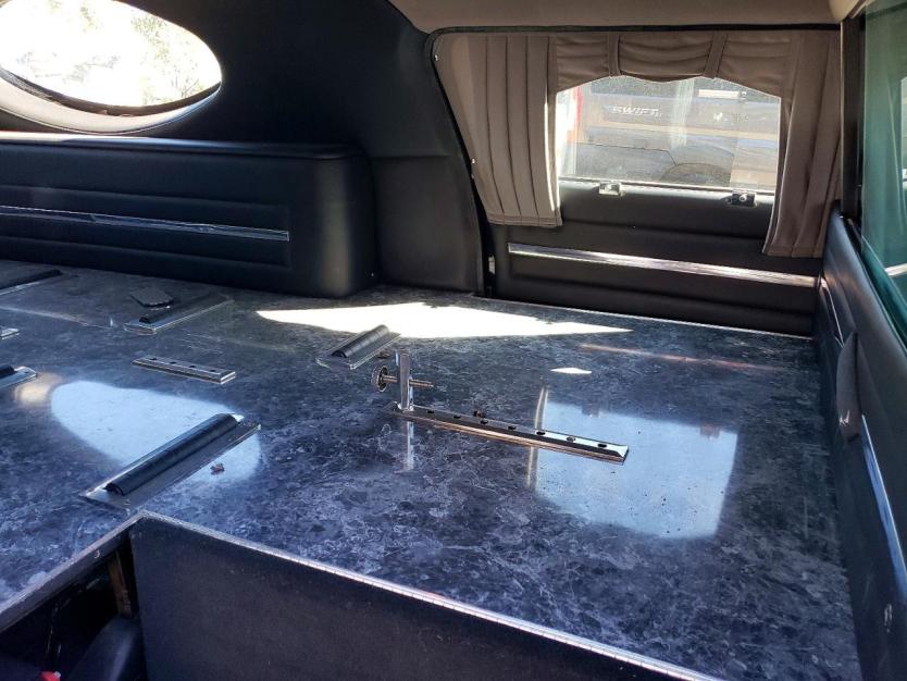Salvage 2003 Cadillac Commercial Hearse