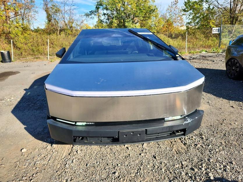 Salvage 2024 Tesla Cybertruck 