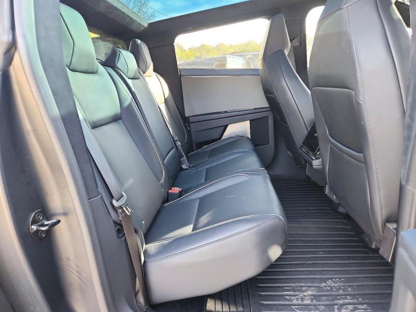 Salvage 2024 Tesla Cybertruck 
