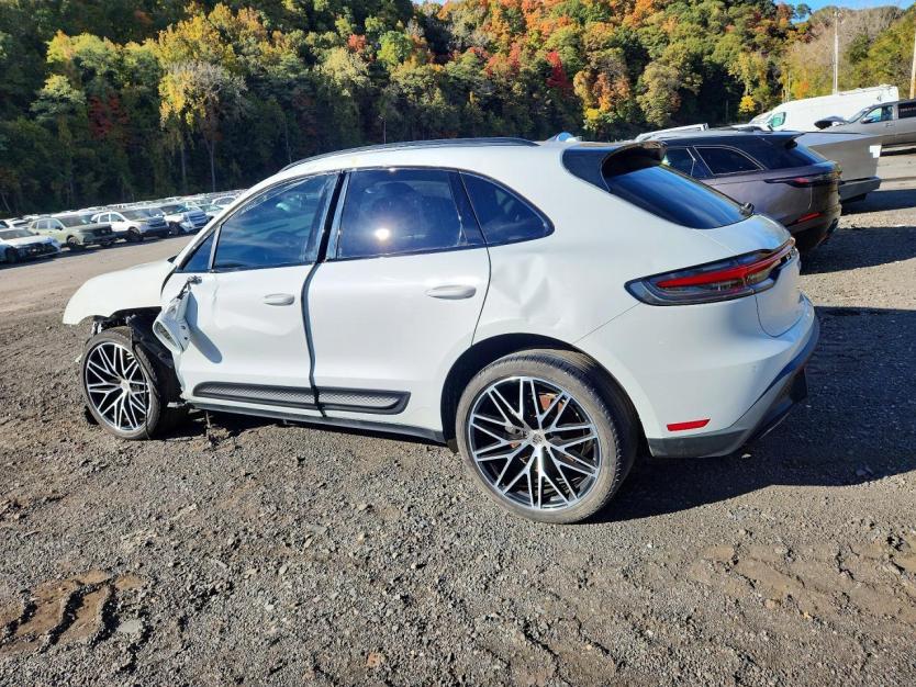 Salvage 2022 Porsche Macan 