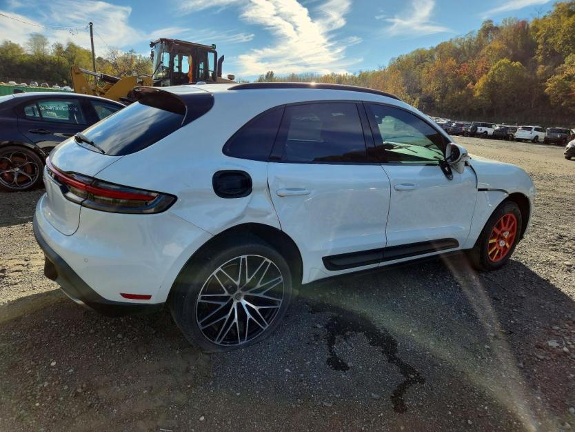 Salvage 2022 Porsche Macan 