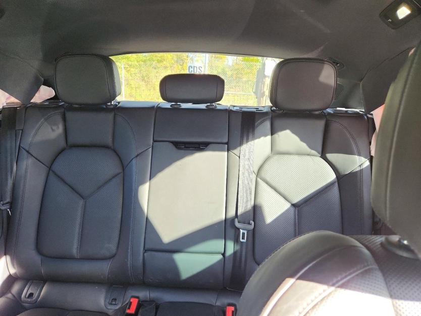 Salvage 2022 Porsche Macan 