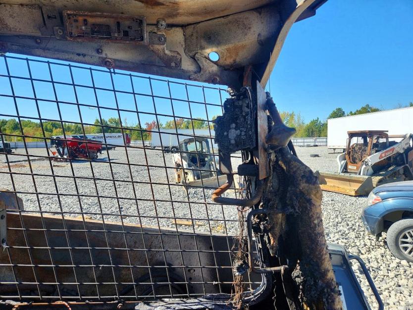 Salvage 2025 John Deere Skid Steer 333p