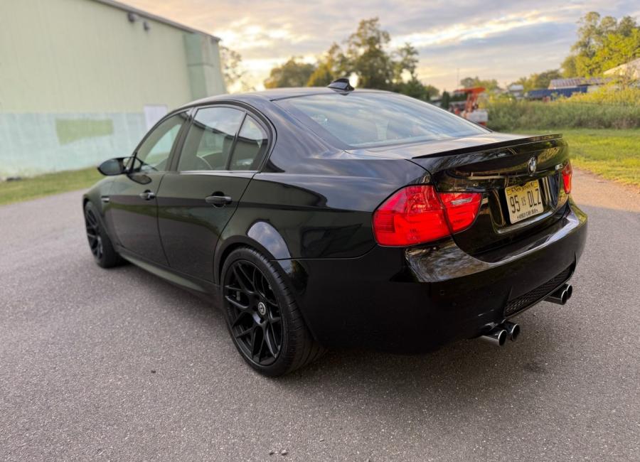 Salvage 2009 Bmw M3  in Black