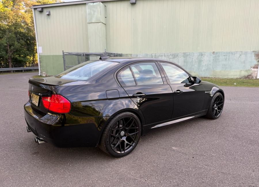 Salvage 2009 Bmw M3  in Black