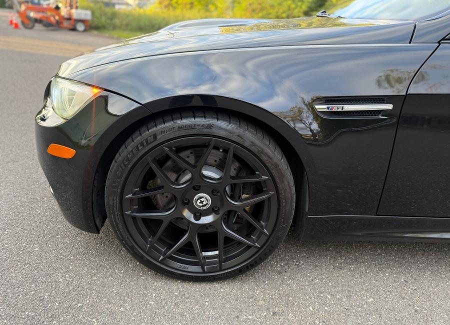 Salvage 2009 Bmw M3  in Black