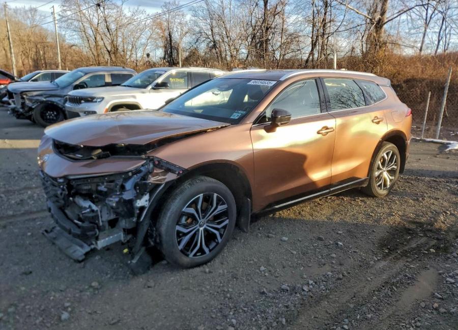 Salvage 2025 Toyota Crown Signia Xle in Brown