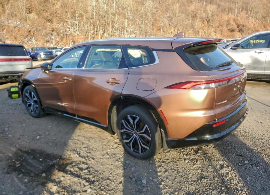 Salvage 2025 Toyota Crown Signia Xle in Brown