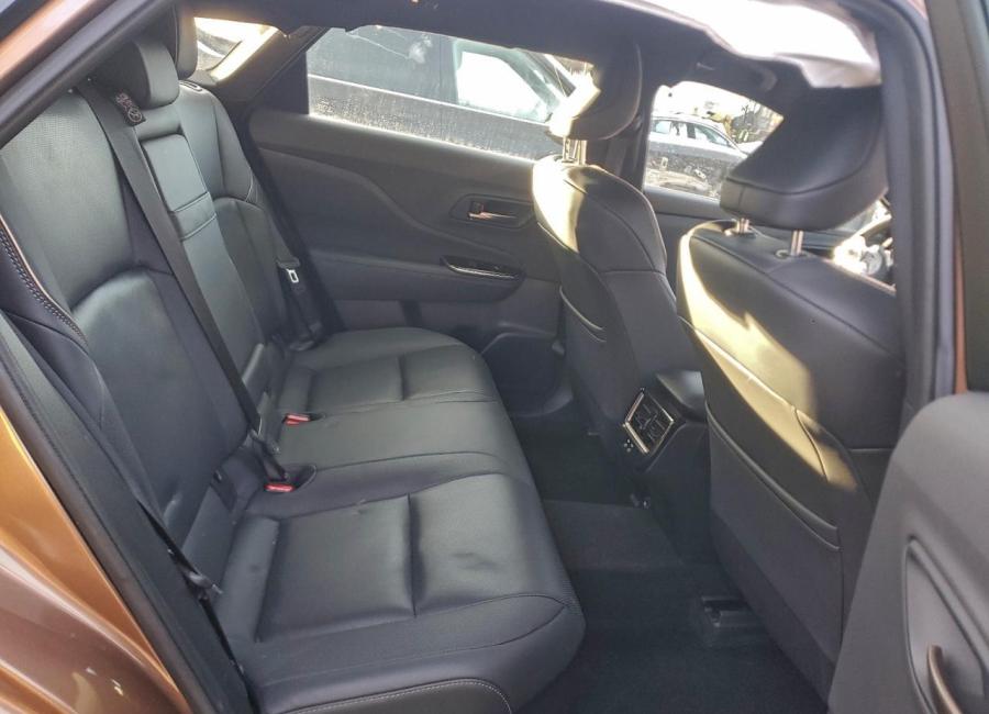 Salvage 2025 Toyota Crown Signia Xle in Brown