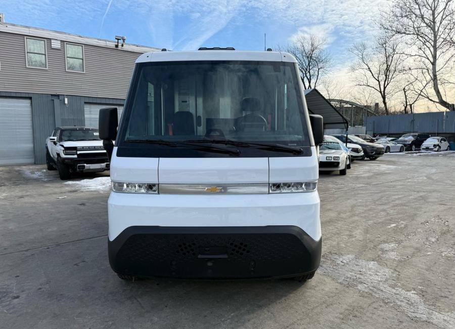 Salvage 2025 Chevrolet Brightdrop 600 in White