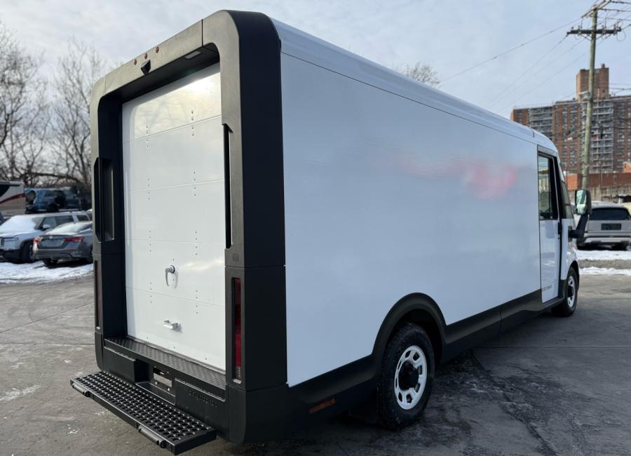 Salvage 2025 Chevrolet Brightdrop 600 in White