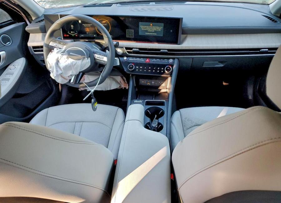 Salvage 2025 Hyundai Sonata Hybrid in Black