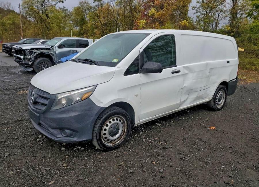 Salvage 2016 Mercedes-benz Metris  in White