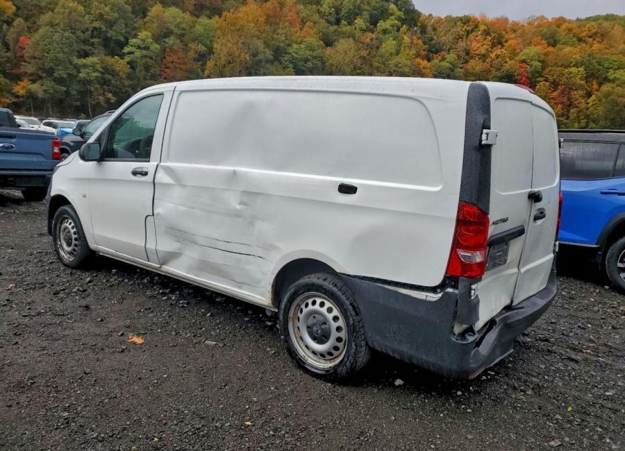 Salvage 2016 Mercedes-benz Metris  in White