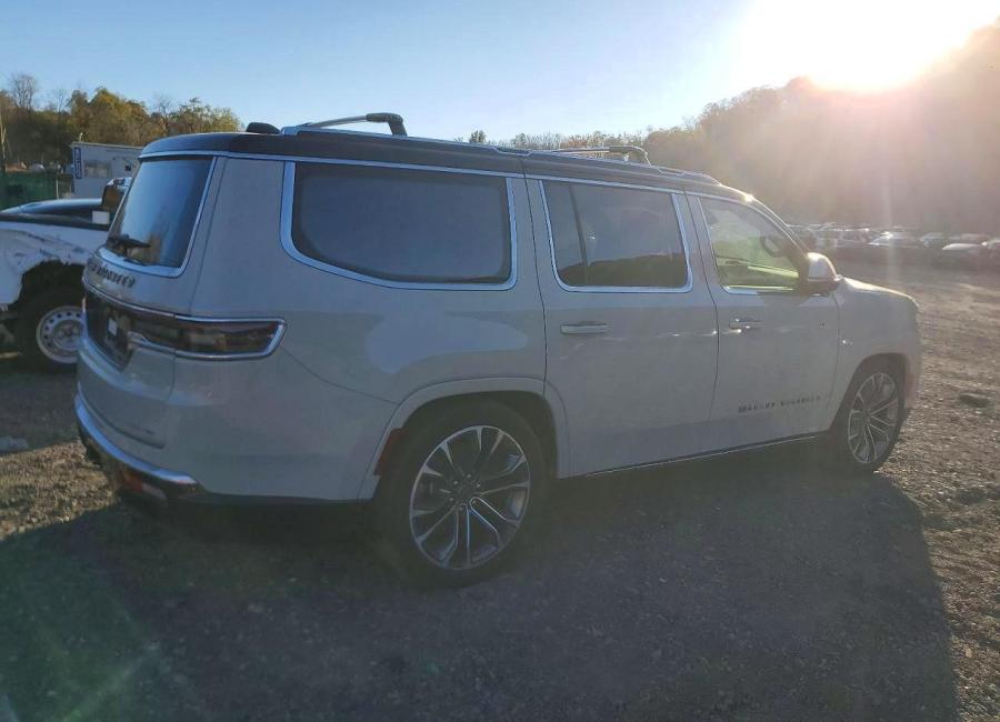 Salvage 2022 Jeep Grand Wagoneer Series Iii in White