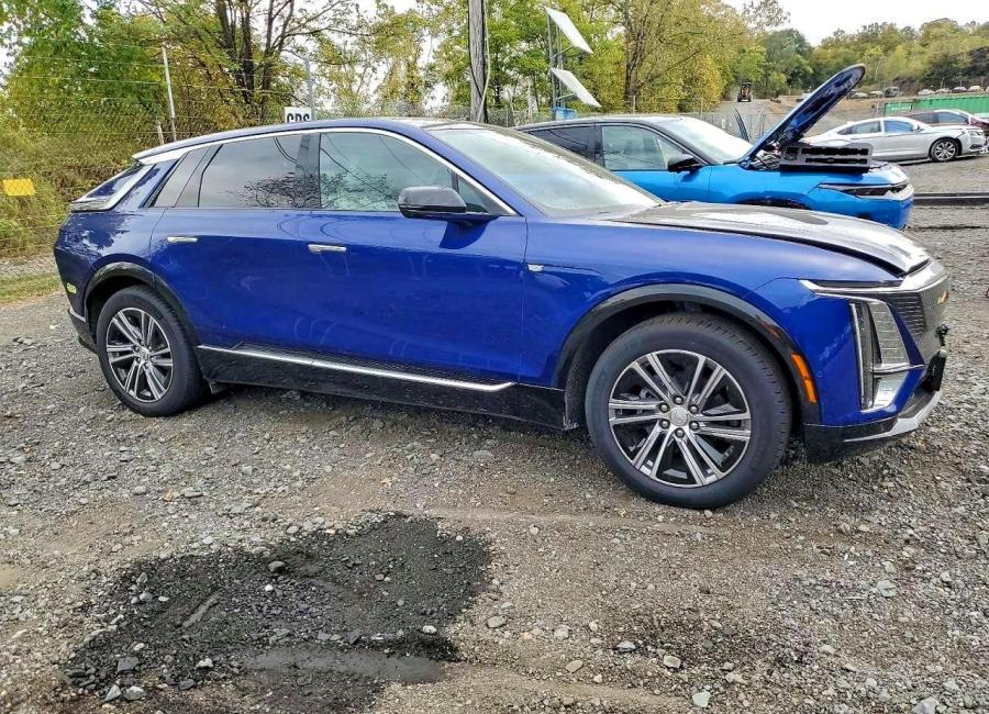 Salvage 2024 Cadillac Lyriq Luxury in Blue