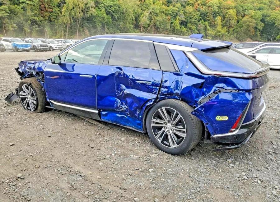Salvage 2024 Cadillac Lyriq Luxury in Blue
