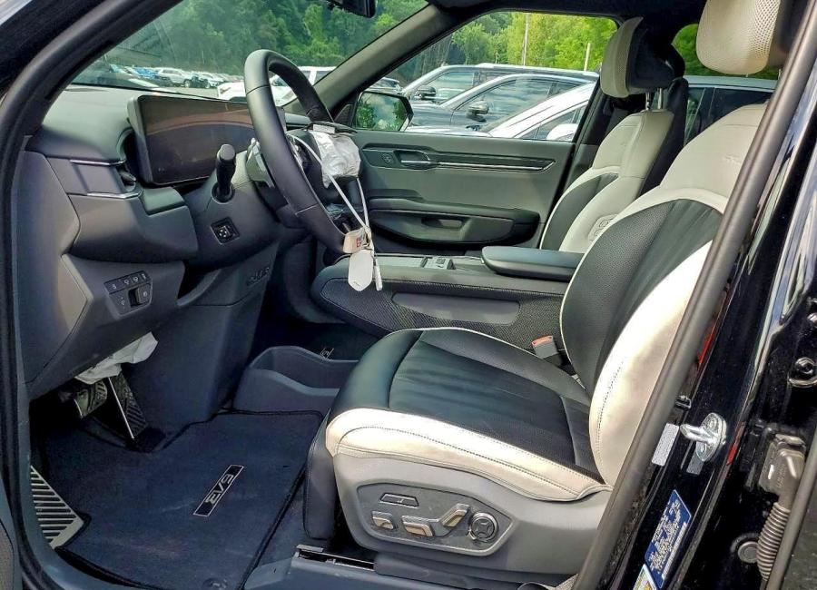 Salvage 2024 Kia Ev9 Gt Line in Black