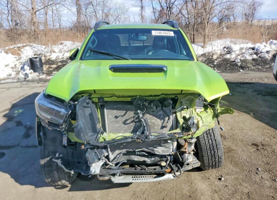Salvage 2022 Toyota Tacoma Trd Pro in Green