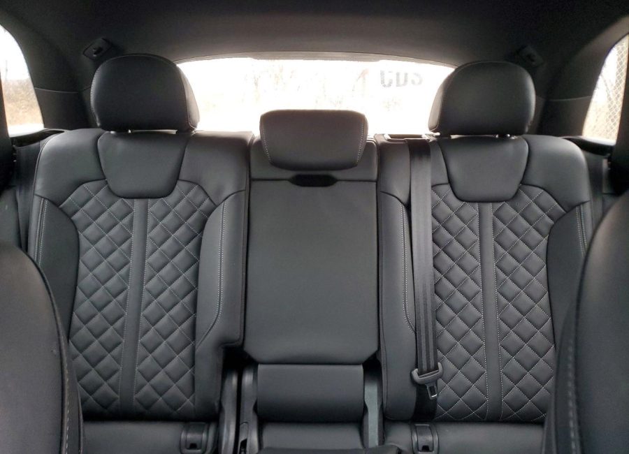 Salvage 2025 Audi Sq5  in Gray