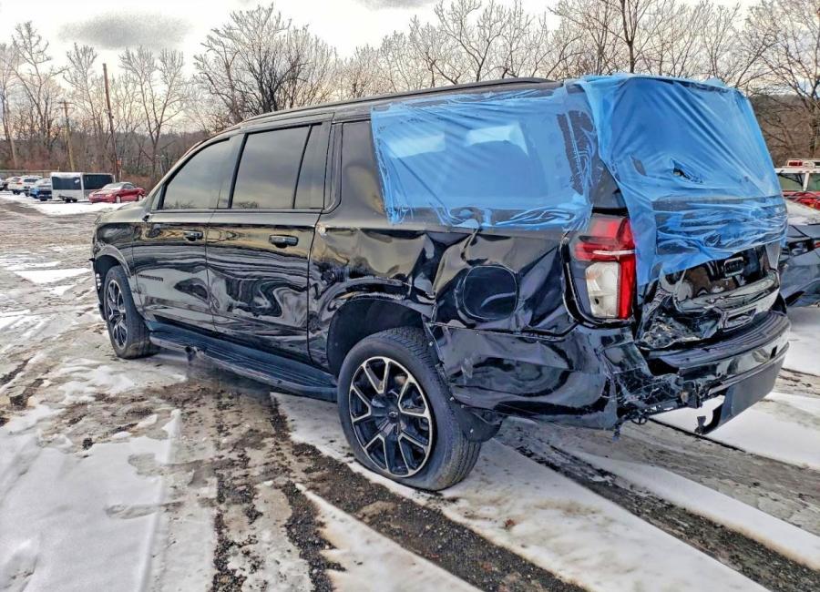 Salvage 2023 Chevrolet Suburban Rst in Black