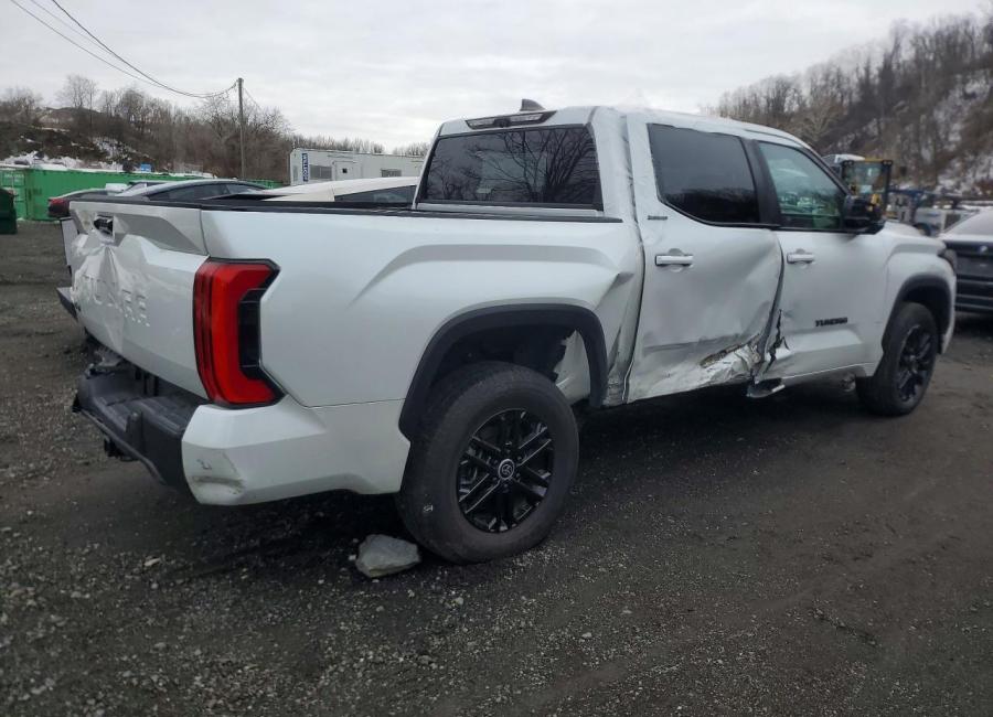 Salvage 2024 Toyota Tundra Limited in White