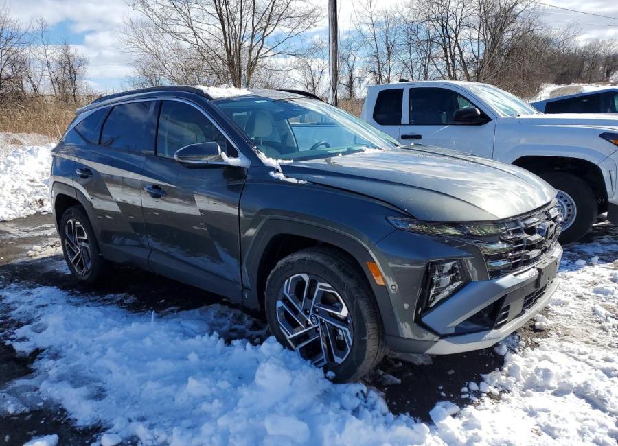 Salvage 2025 Hyundai Tucson Hybrid Limited in Gray