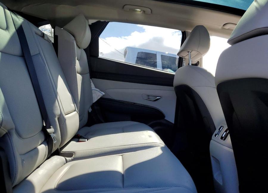 Salvage 2025 Hyundai Tucson Hybrid Limited in Gray