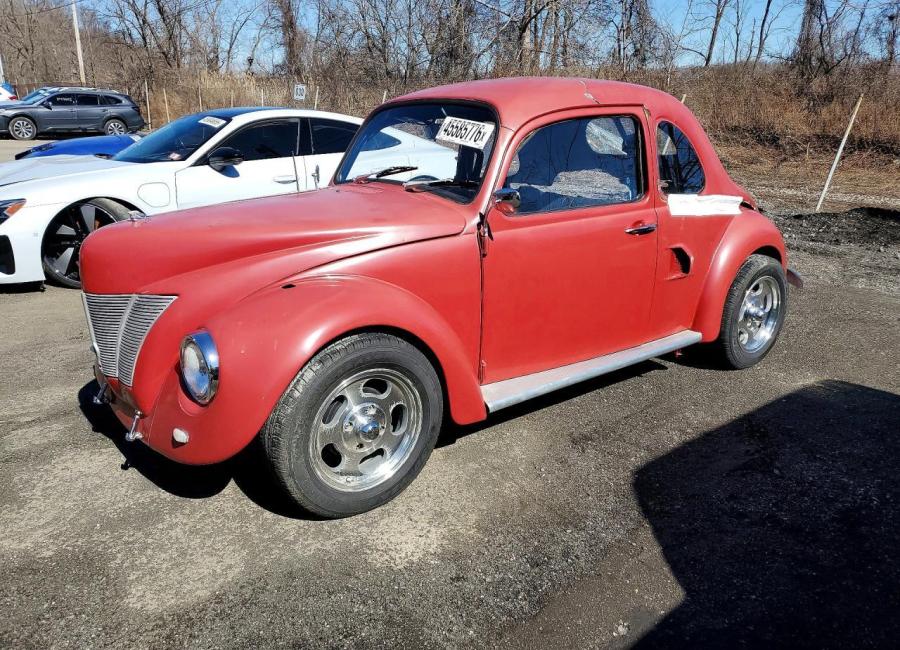 Salvage 1969 Volkswagen Beetle  in Red