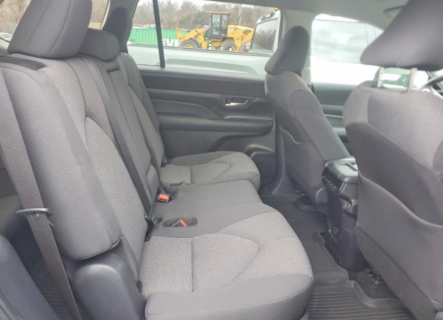 Salvage 2025 Toyota Grand Highlander  in Blue