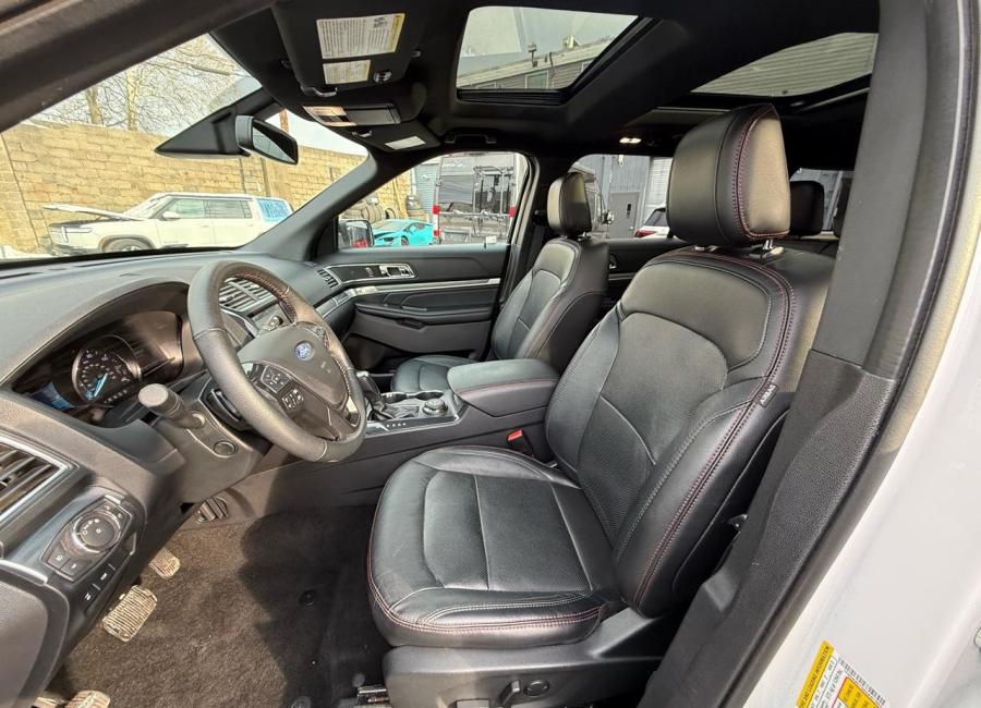 Salvage 2019 Ford Explorer Sport in White