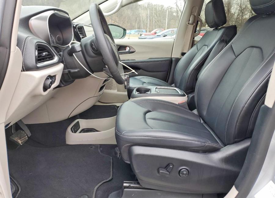 Salvage 2024 Chrysler Pacifica Hybrid Select in Gray