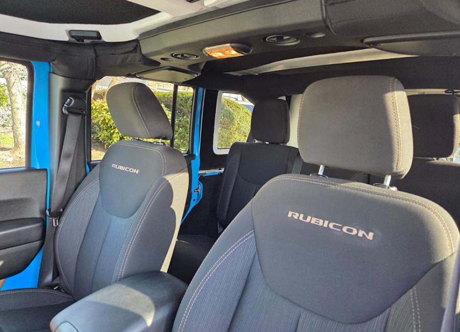Salvage 2017 Jeep Wrangler Rubicon Unlimited in Blue