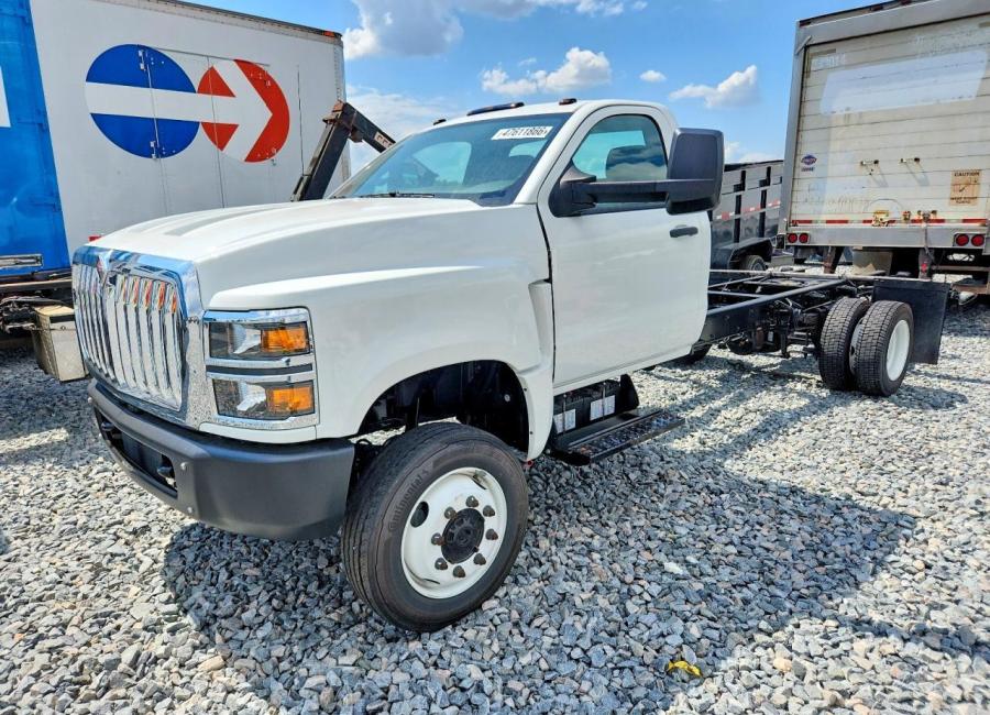Salvage 2023 International Cv515 Flat Bed Truck in White
