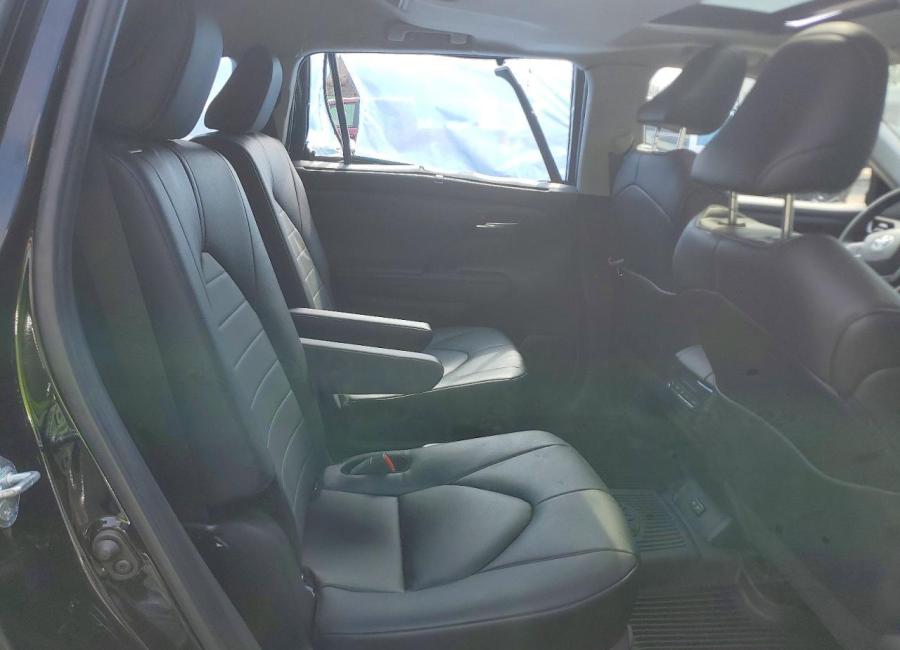 Salvage 2024 Toyota Highlander Xle in Black