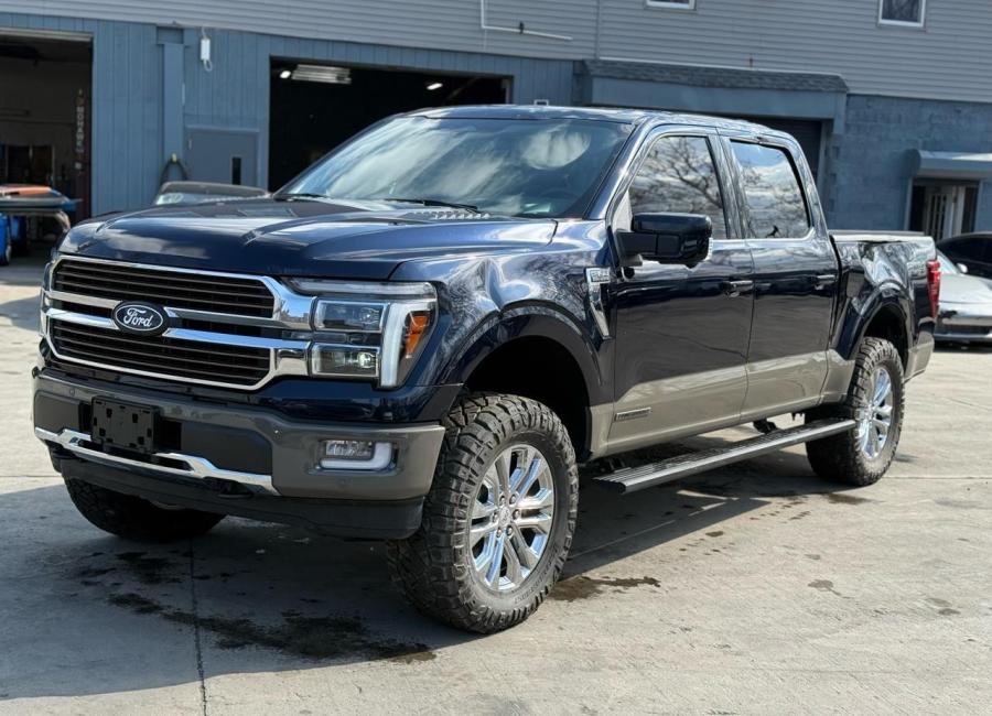 Salvage 2025 Ford F150 King Ranch in Blue