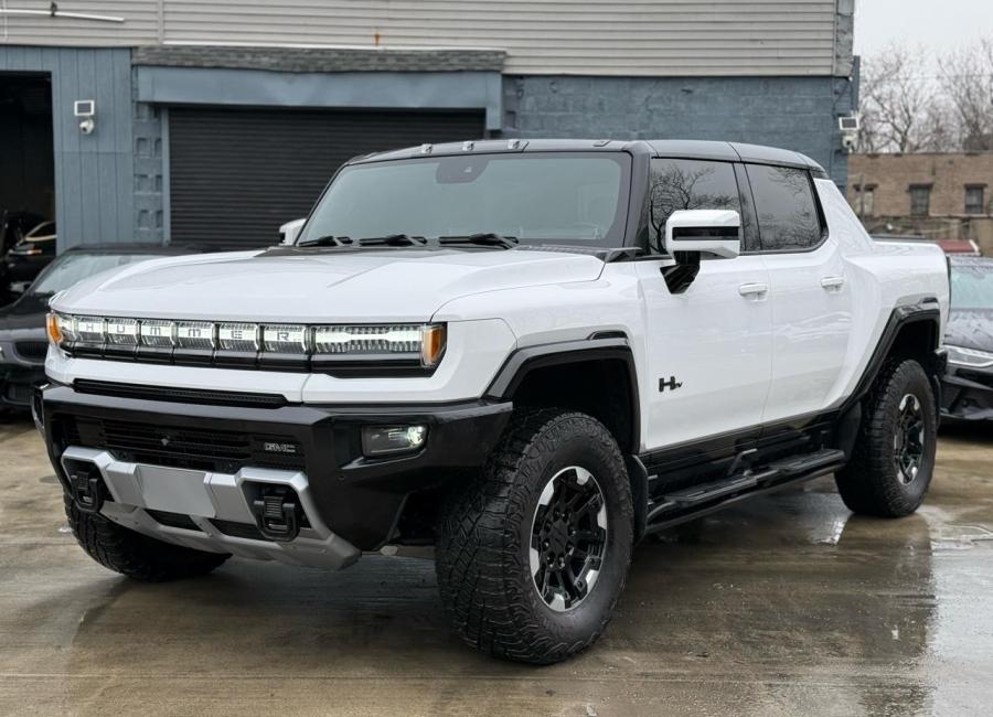 Salvage 2023 Gmc Hummer Edition 1 in White
