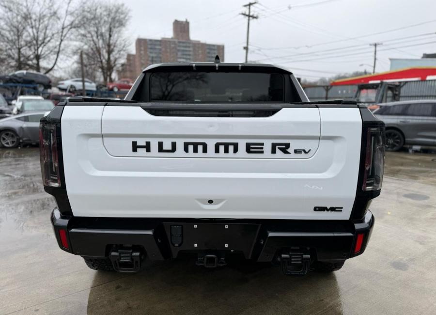 Salvage 2023 Gmc Hummer Edition 1 in White