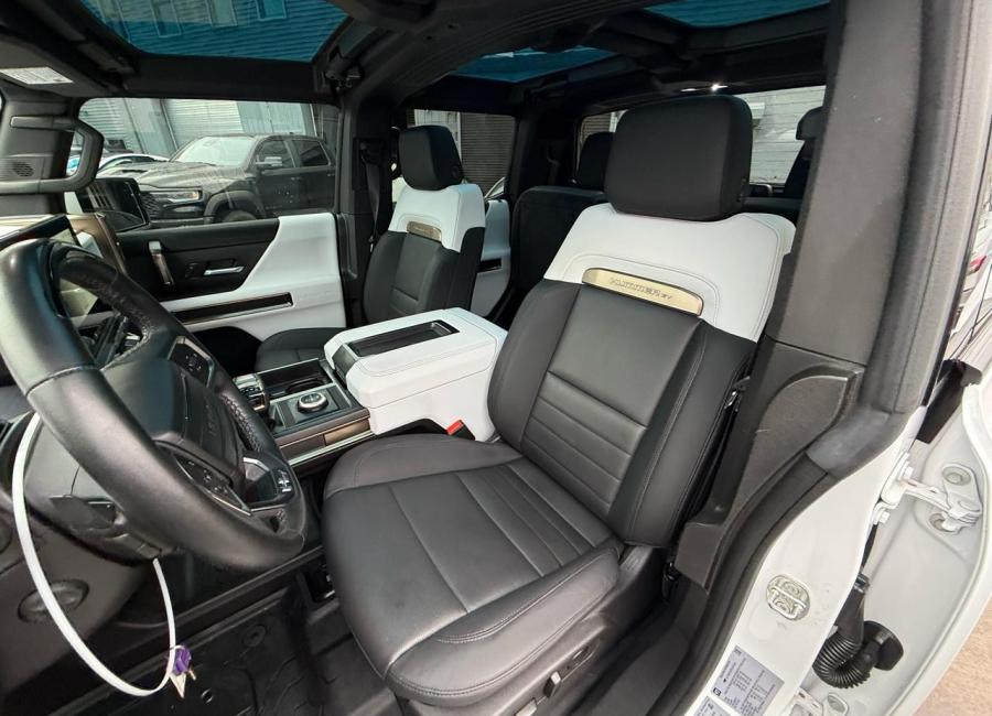 Salvage 2023 Gmc Hummer Edition 1 in White
