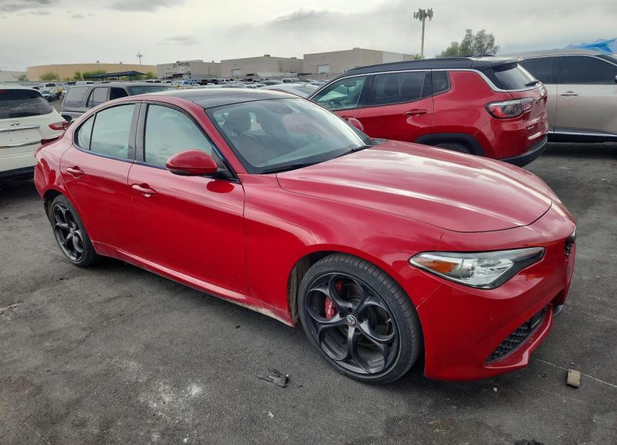 Salvage 2018 Alfa Romeo Giulia Ti Q4 in Red