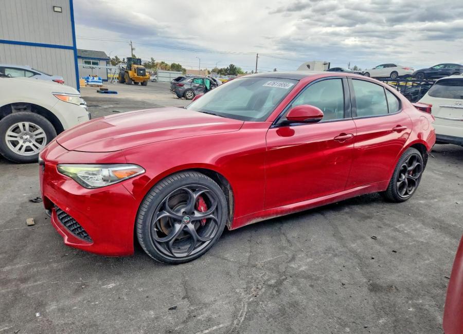 Salvage 2018 Alfa Romeo Giulia Ti Q4 in Red