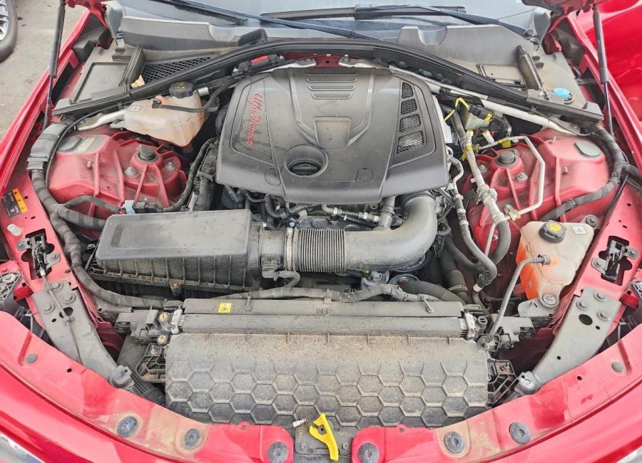 Salvage 2018 Alfa Romeo Giulia Ti Q4 in Red