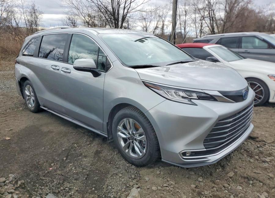Salvage 2024 Toyota Sienna Awd Hybrid Limited in Silver