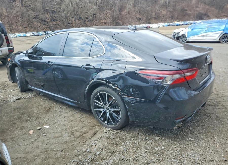 Salvage 2023 Toyota Camry Se in Black